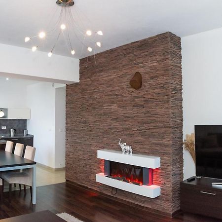 A&M Apartment Доновали Екстериор снимка
