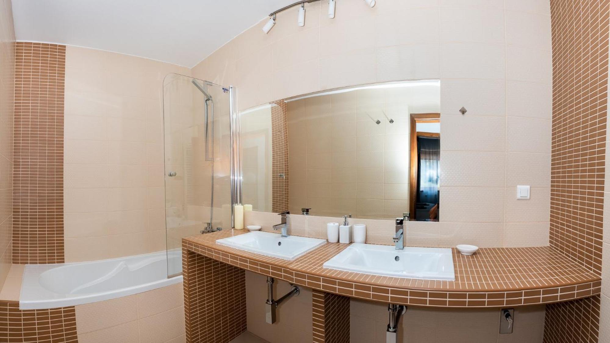 A&M Apartment Доновали Екстериор снимка